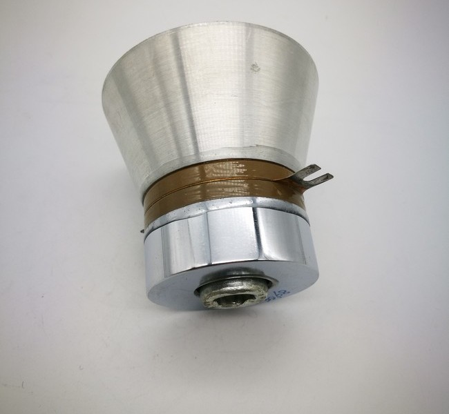 Ultrasonik temizleme d&ouml;n&uuml;şt&uuml;r&uuml;c&uuml;